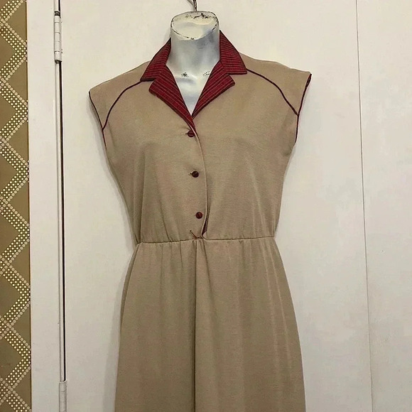 Jerells Sweetheart Plaid Collar Dress - Picture 1 of 10